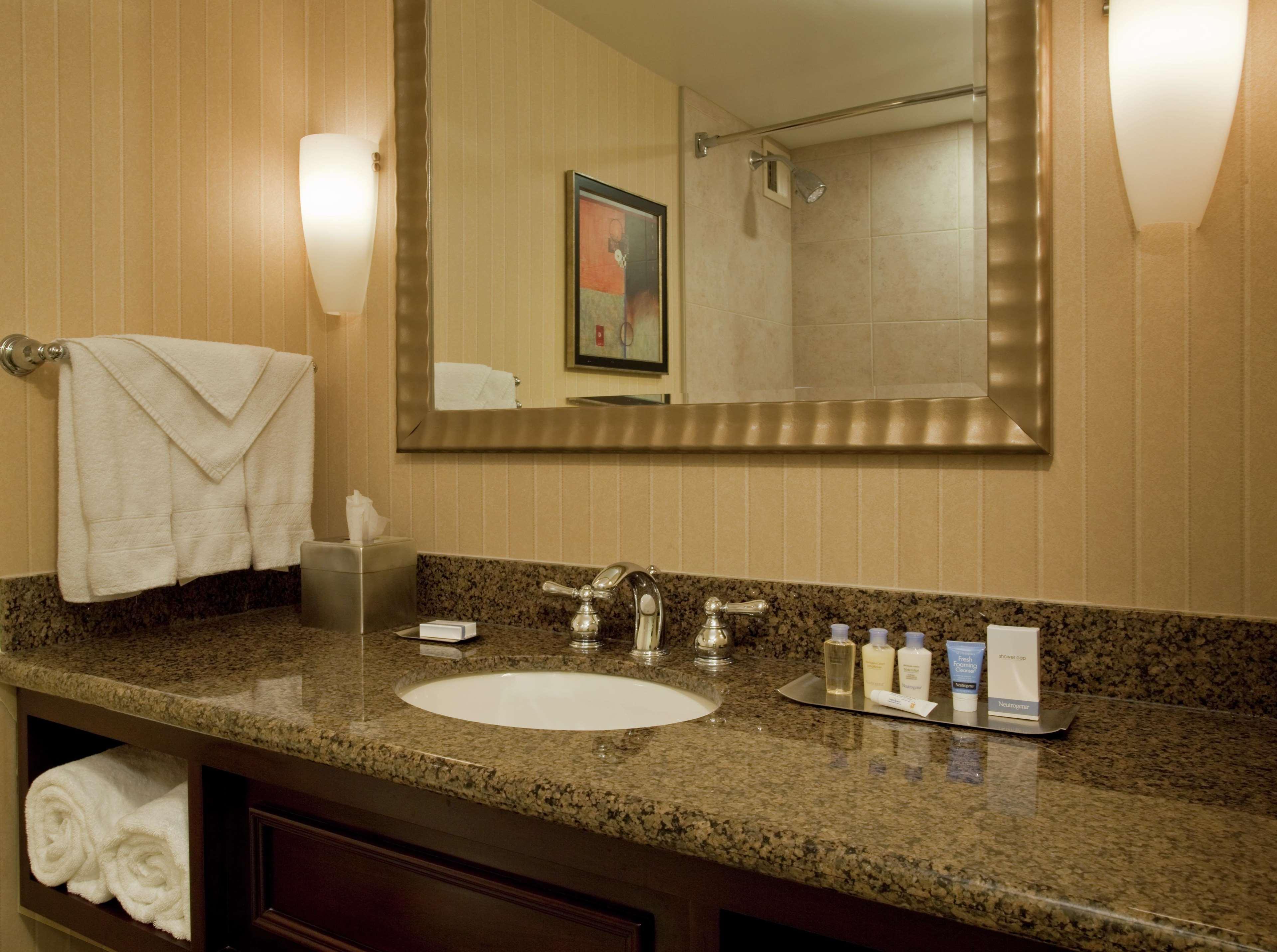 Doubletree By Hilton Hotel Syracuse East Syracuse Eksteriør bilde